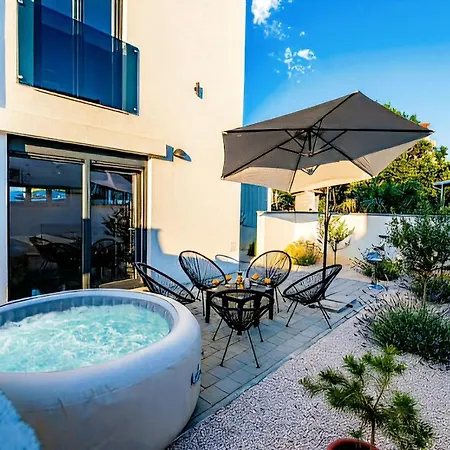 La Merion Villa