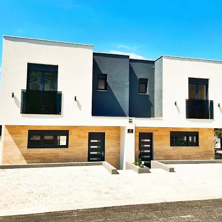 La Merion * Starigrad Paklenica